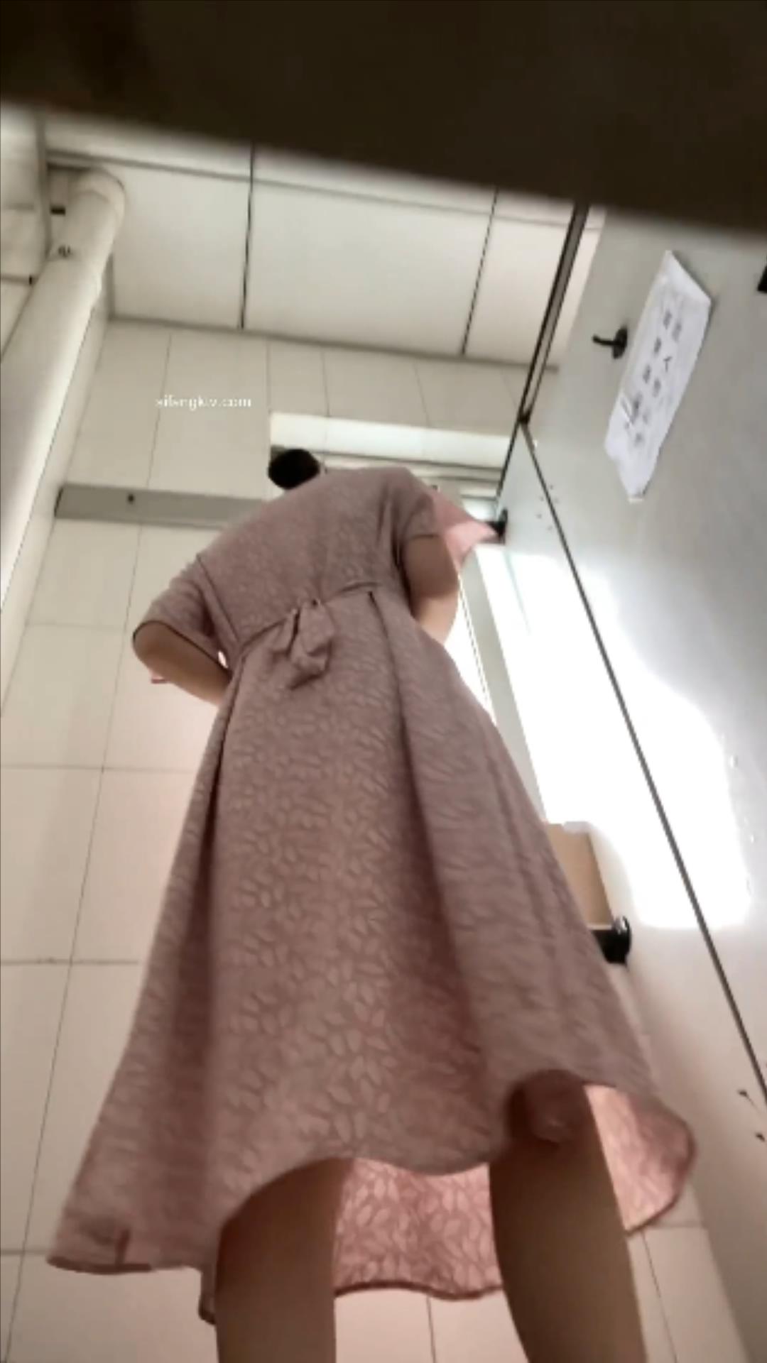 【廁拍精品】醫院廁拍醫生護士！史詩級貼逼拍攝,超級震撼 第一季 第二季 稀缺值得收藏.jpg